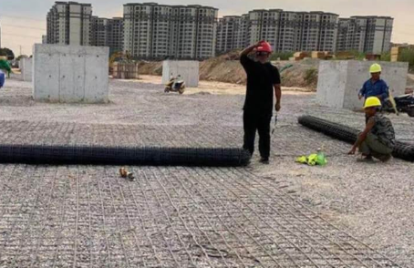 玉环土工格栅铺设前地基要怎么处理？